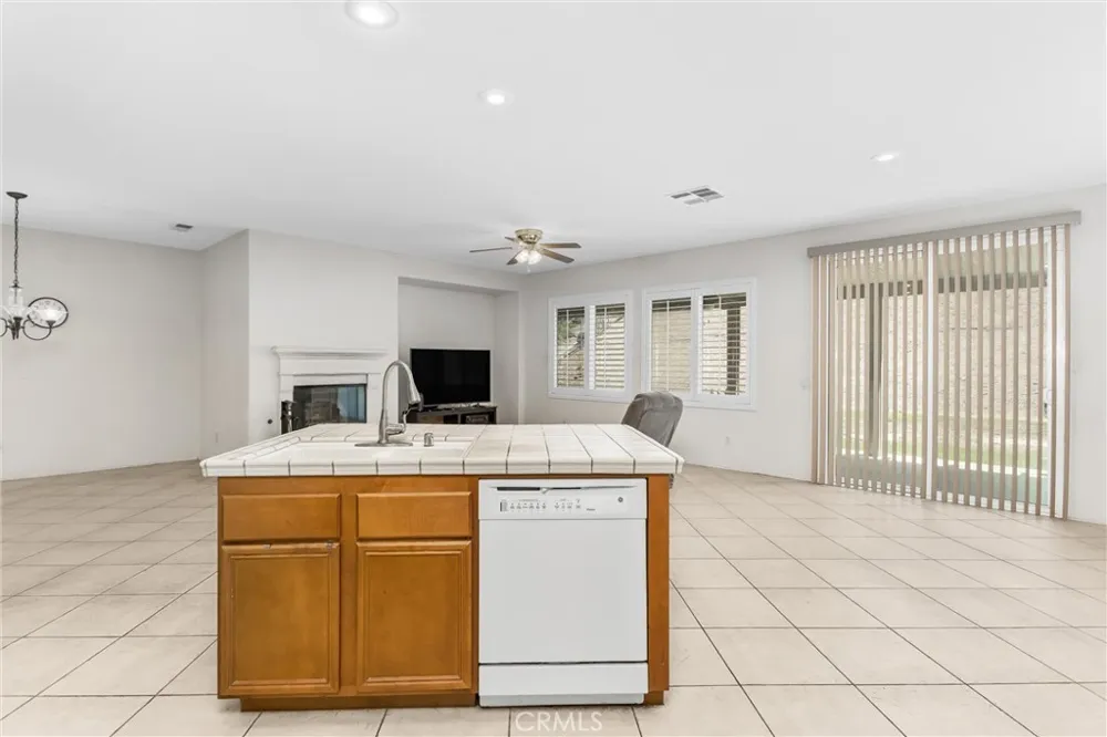 16796 Colt Way Moreno Valley, CA 92555