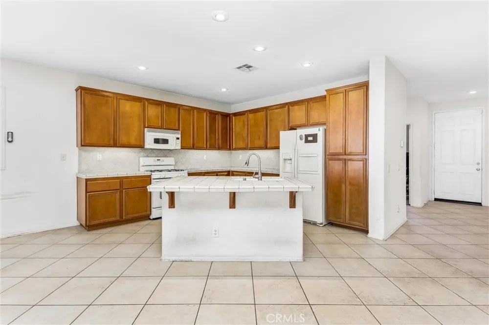 16796 Colt Way Moreno Valley, CA 92555
