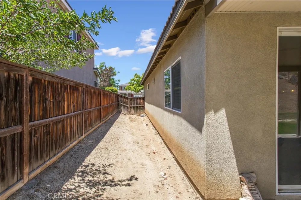 16796 Colt Way Moreno Valley, CA 92555
