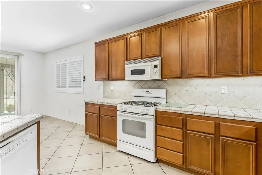16796 Colt Way Moreno Valley, CA 92555