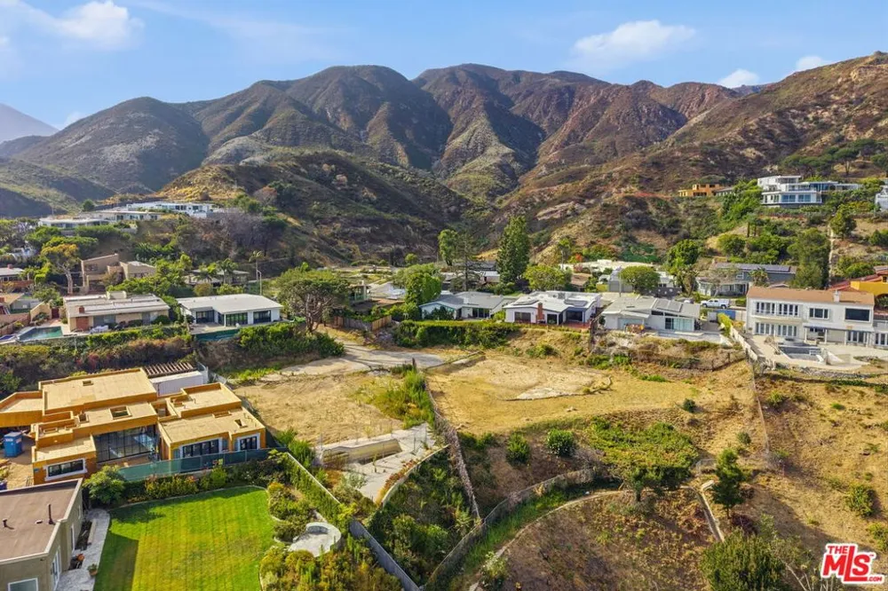 3442 Cloudcroft Drive Malibu, CA 90265