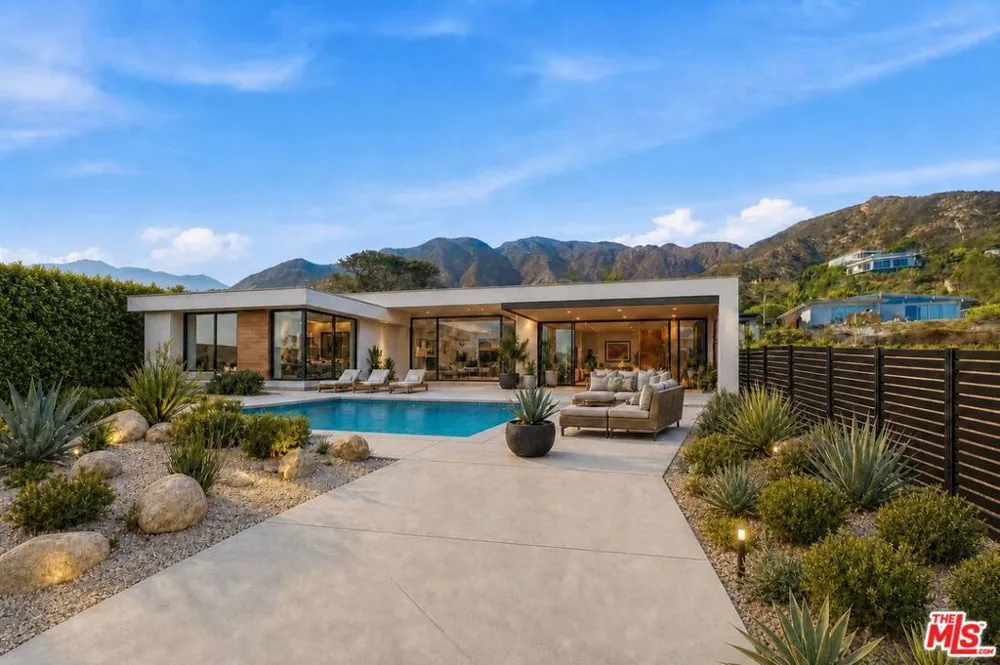 3442 Cloudcroft Drive Malibu, CA 90265