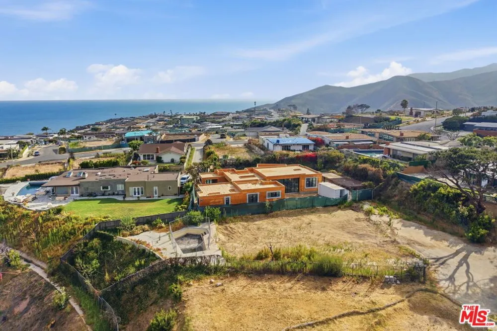 3442 Cloudcroft Drive Malibu, CA 90265