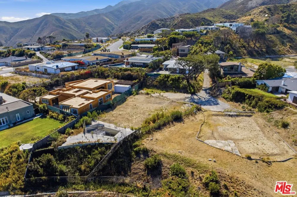 3442 Cloudcroft Drive Malibu, CA 90265