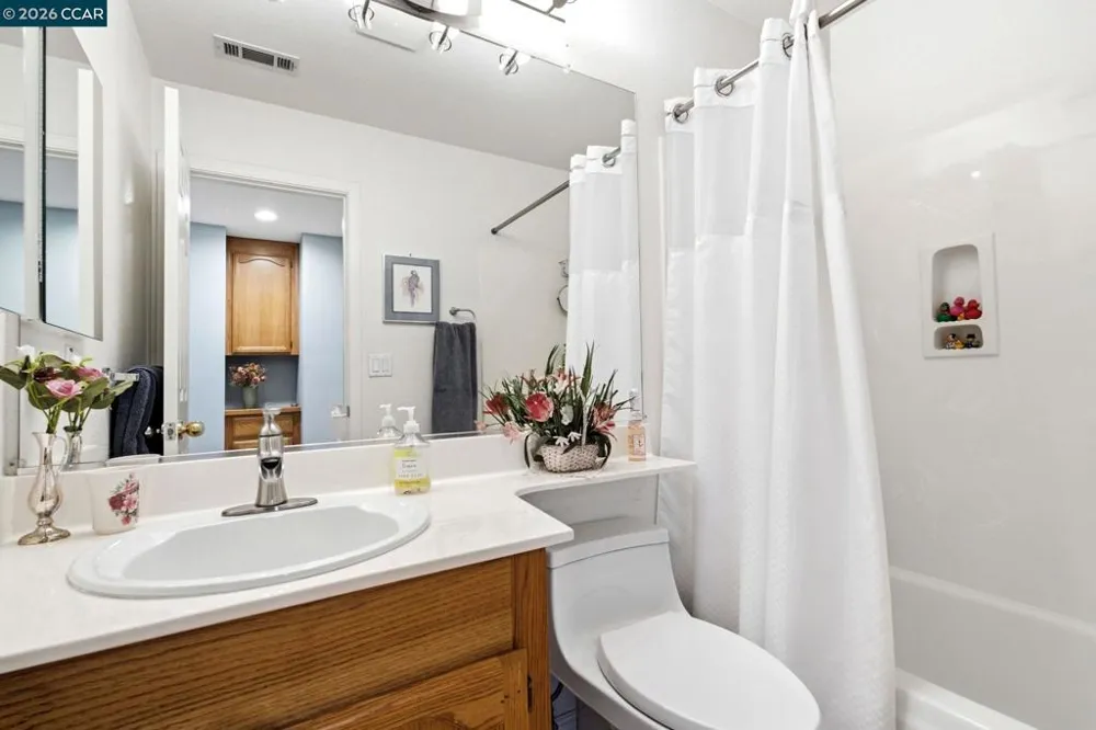 1345 Shell Ln Clayton, CA 94517