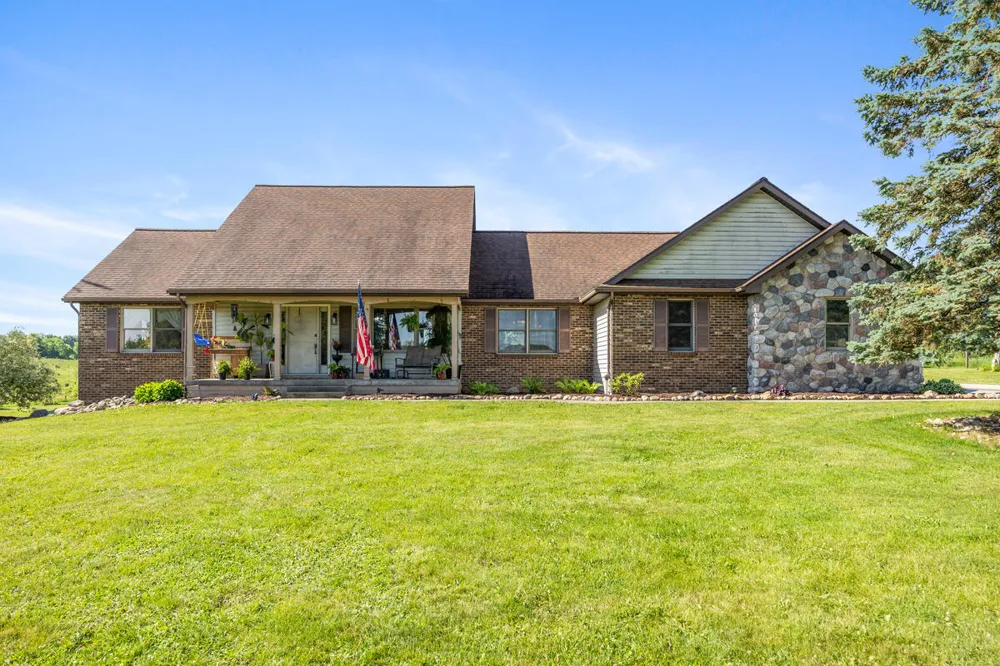 2189 W Vermontville Highway Chester Township, MI 48813