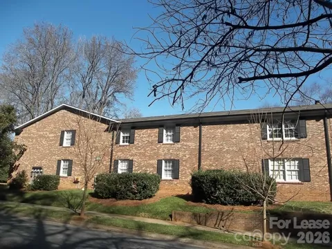 2141 Selwyn Avenue #111