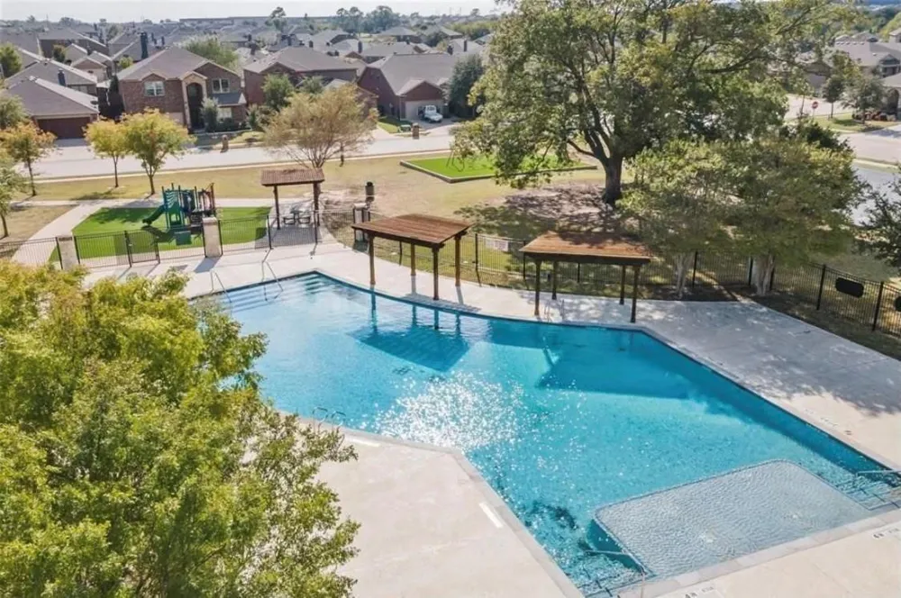 8229 Spitfire Trail Aubrey, TX 76227