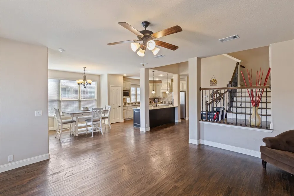 8229 Spitfire Trail Aubrey, TX 76227