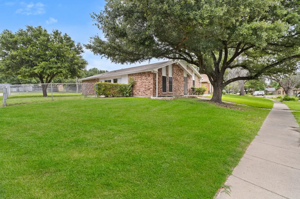3709 Red Oak Drive Garland, TX 75043
