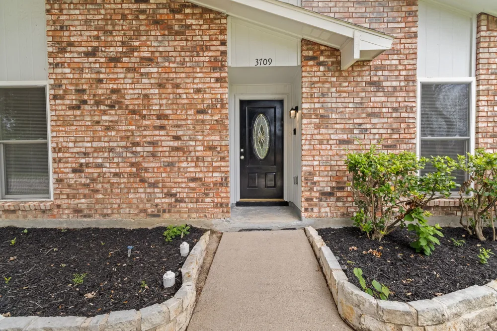 3709 Red Oak Drive Garland, TX 75043