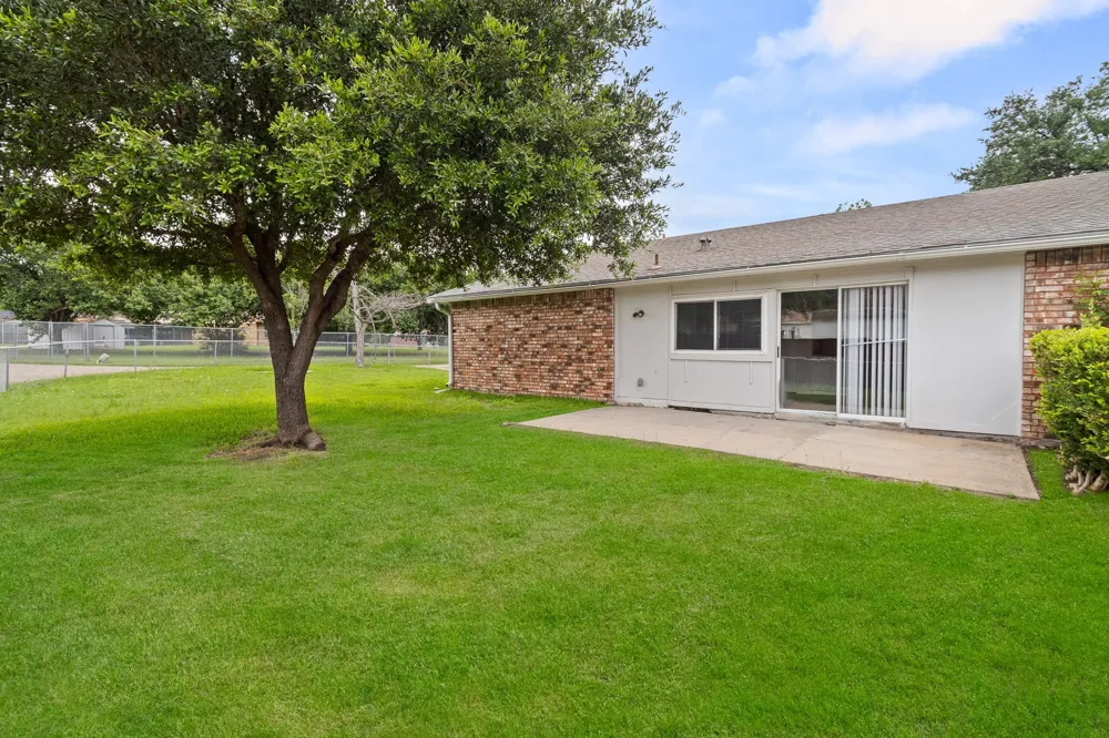 3709 Red Oak Drive Garland, TX 75043