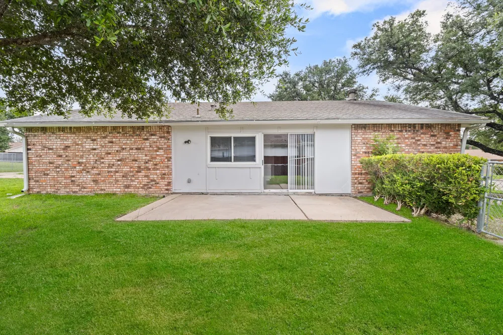 3709 Red Oak Drive Garland, TX 75043