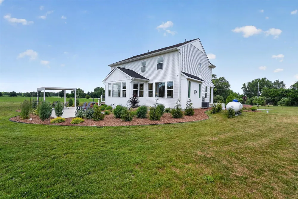 7895 Oak Grove Road Howell City, MI 48855
