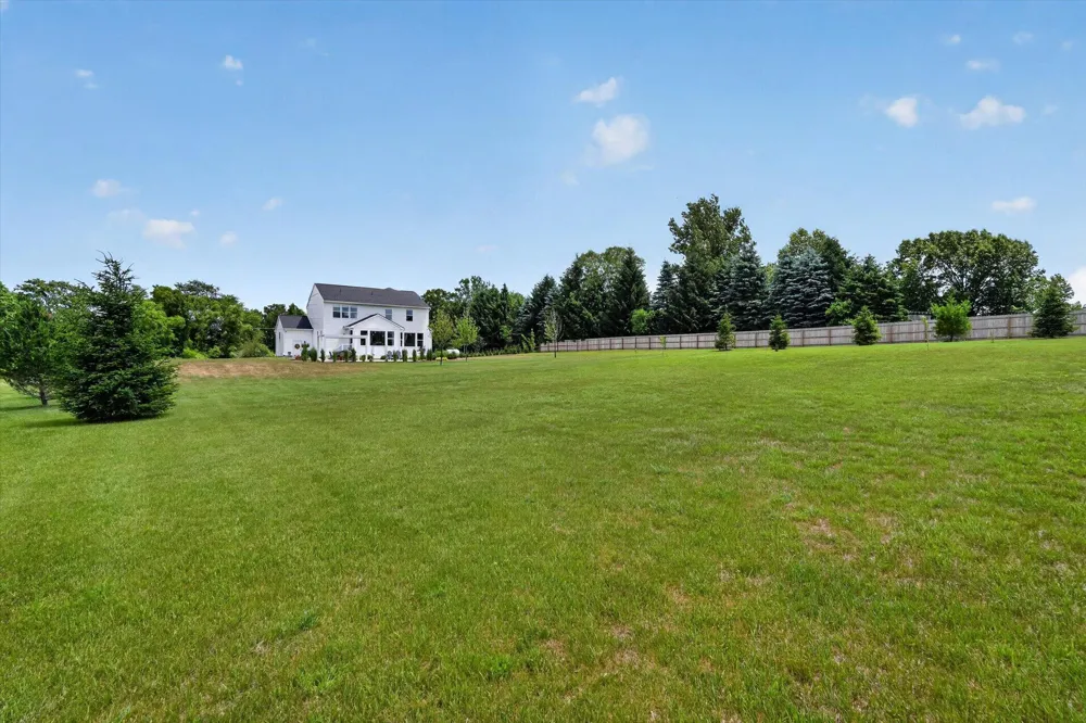 7895 Oak Grove Road Howell City, MI 48855