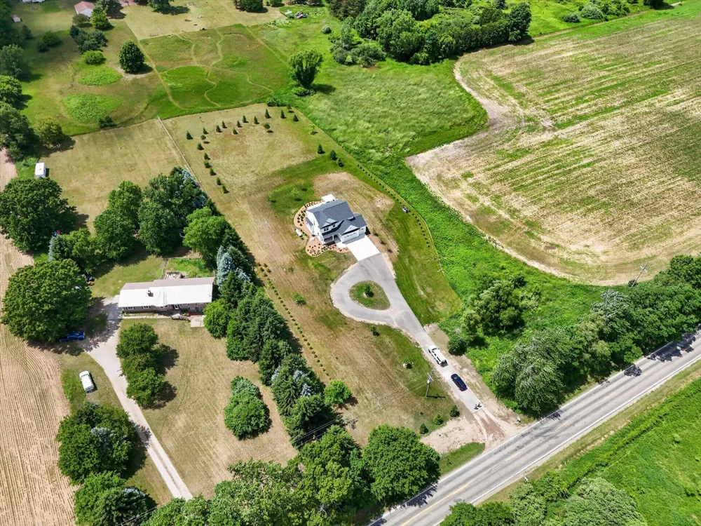 7895 Oak Grove Road Howell City, MI 48855