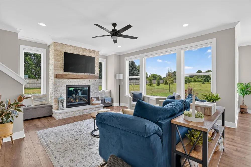 7895 Oak Grove Road Howell City, MI 48855