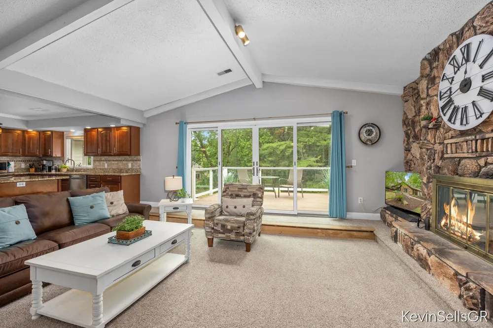 7710 Cascade Pines Drive SE Cascade Charter Township, MI 49546