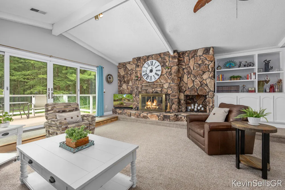 7710 Cascade Pines Drive SE Cascade Charter Township, MI 49546