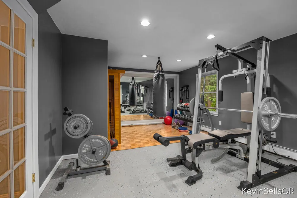 7710 Cascade Pines Drive SE Cascade Charter Township, MI 49546