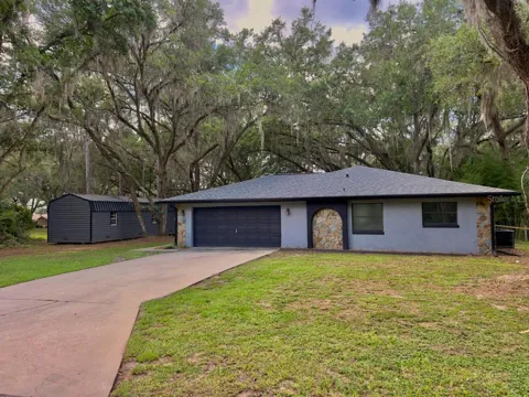 3512 SW SHOREWOOD DRIVE