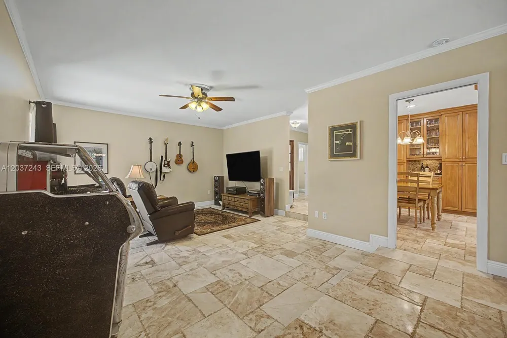7880 SW 180th Ter Palmetto Bay, FL 33157