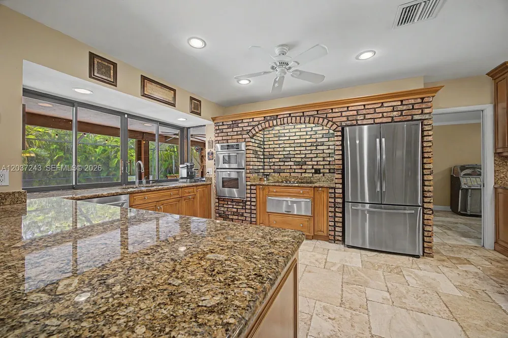 7880 SW 180th Ter Palmetto Bay, FL 33157