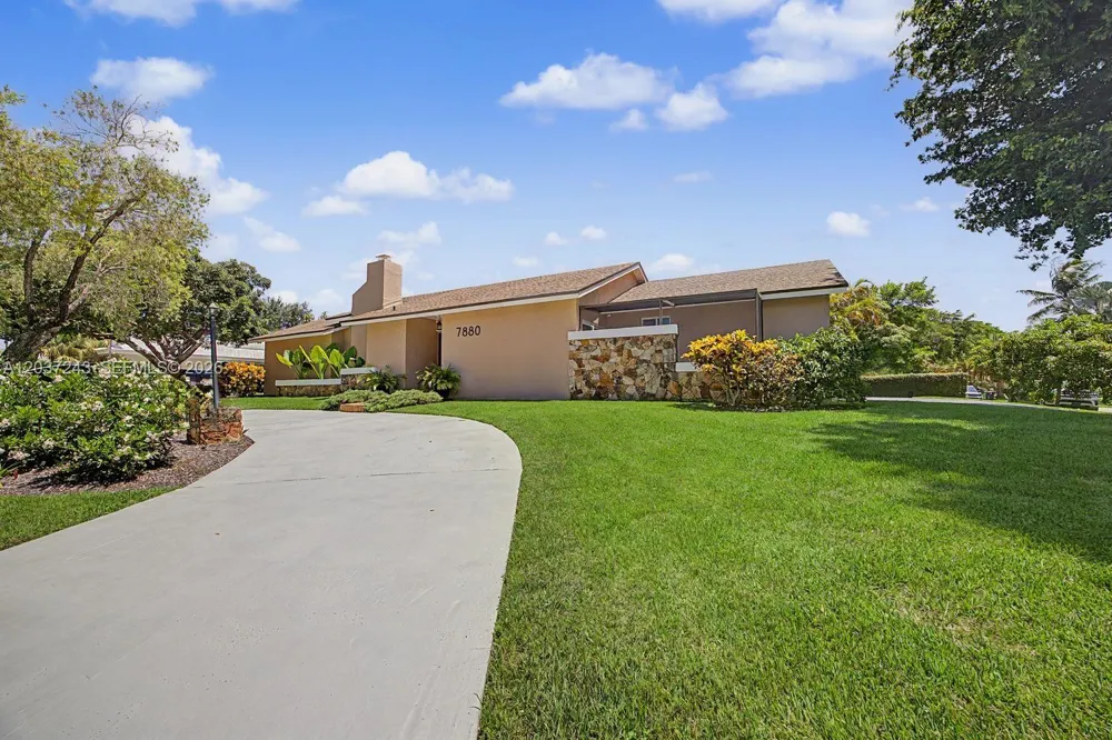 7880 SW 180th Ter Palmetto Bay, FL 33157