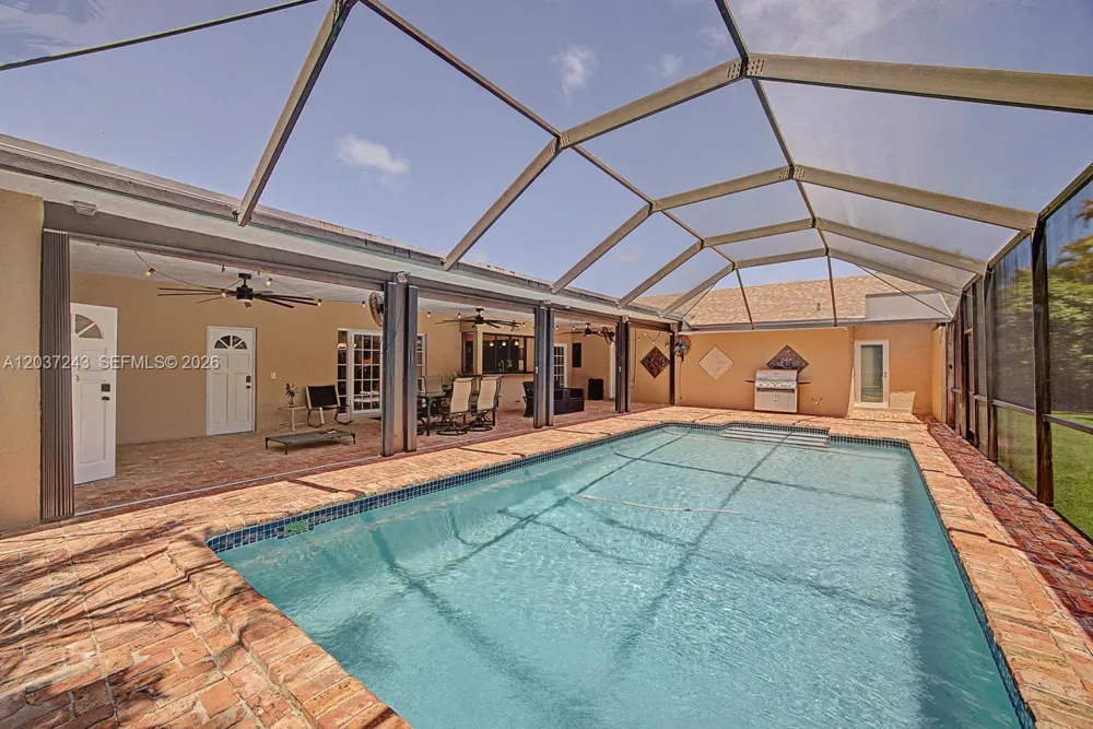 7880 SW 180th Ter Palmetto Bay, FL 33157