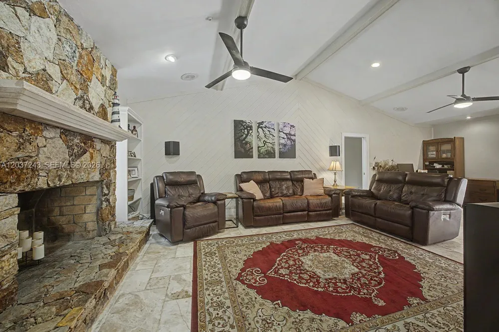 7880 SW 180th Ter Palmetto Bay, FL 33157