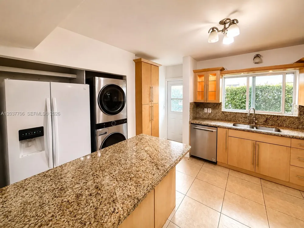 9156 Froude Ave Surfside, FL 33154