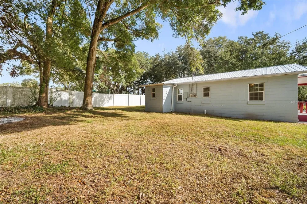 15229 MYRTLE STREET Dade City, FL 33523
