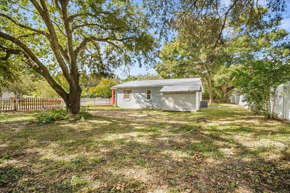 15229 MYRTLE STREET Dade City, FL 33523