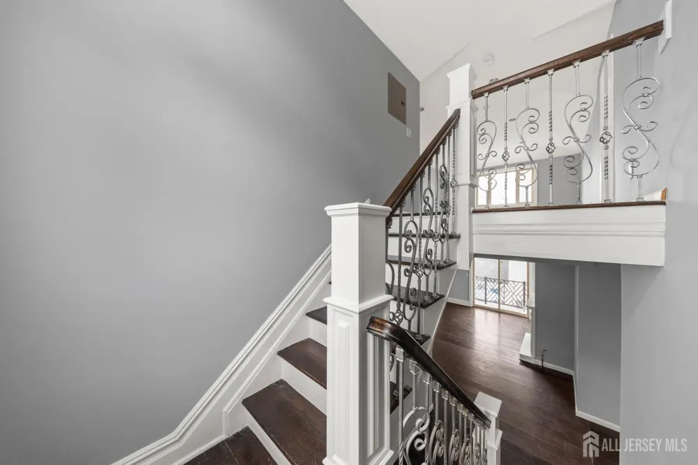 69-71 Summit Road Elizabeth, NJ 07208