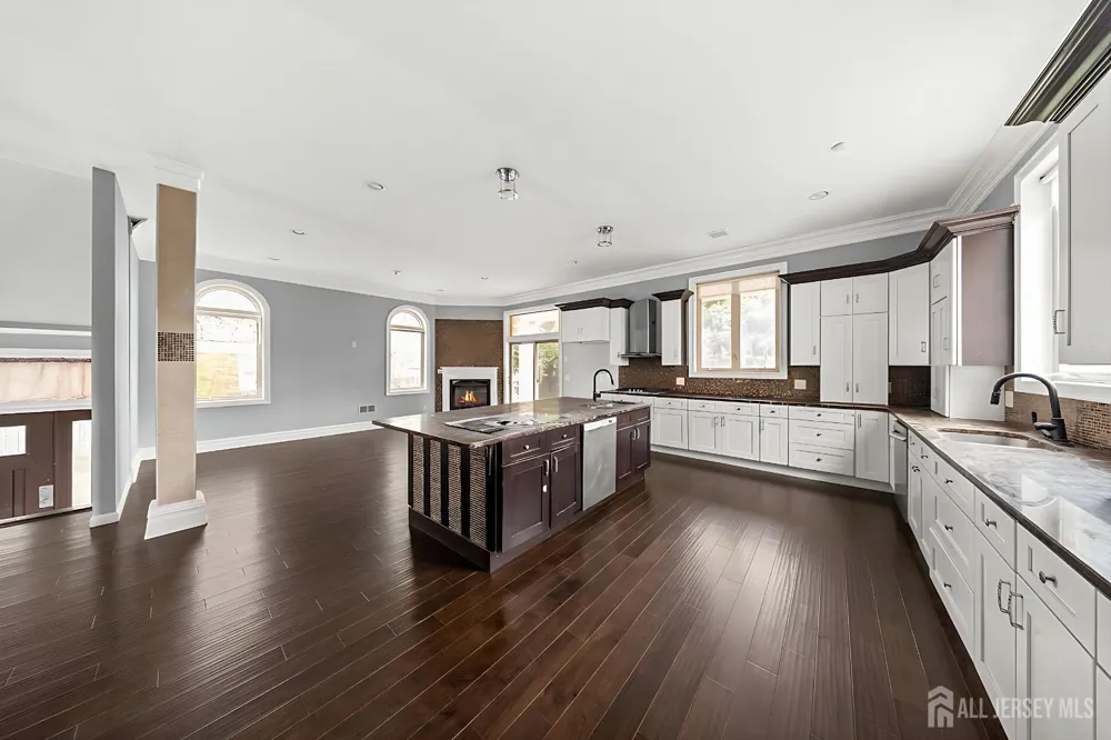 69-71 Summit Road Elizabeth, NJ 07208