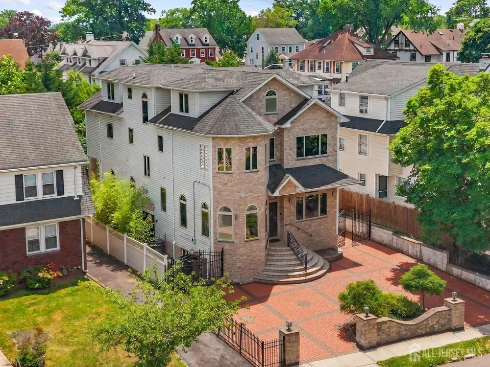69-71 Summit Road Elizabeth, NJ 07208