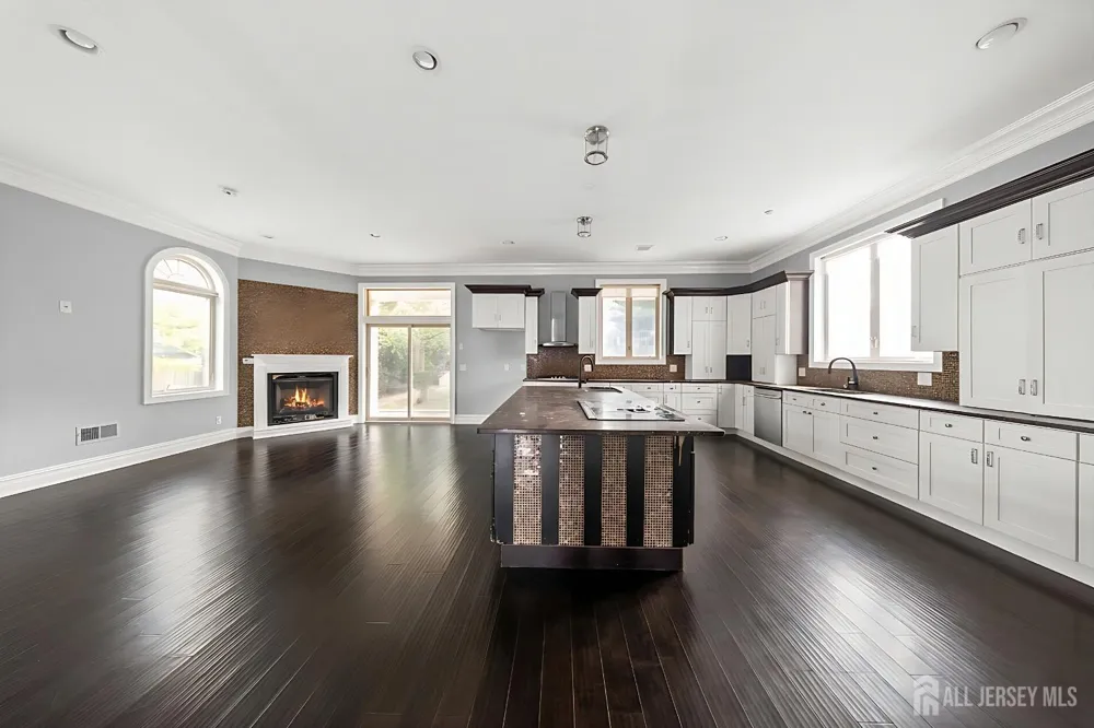 69-71 Summit Road Elizabeth, NJ 07208