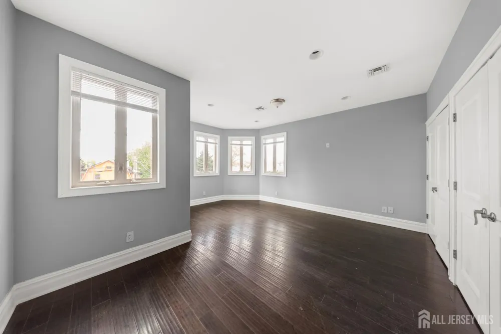 69-71 Summit Road Elizabeth, NJ 07208