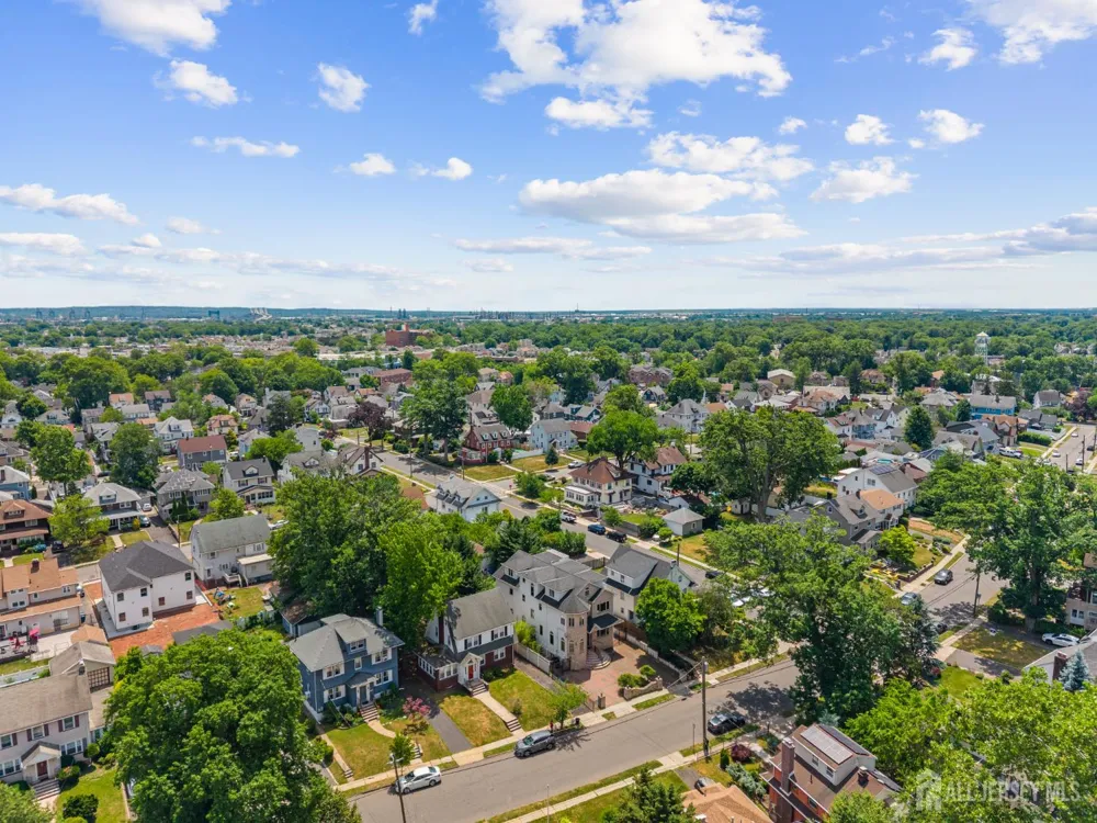 69-71 Summit Road Elizabeth, NJ 07208