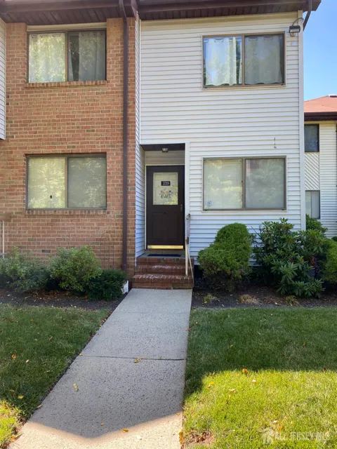 3715 Birchwood Court