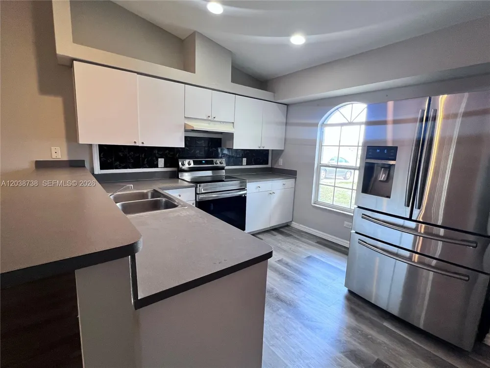 1808 SW SANTA BARBARA PL Cape Coral, FL 33991