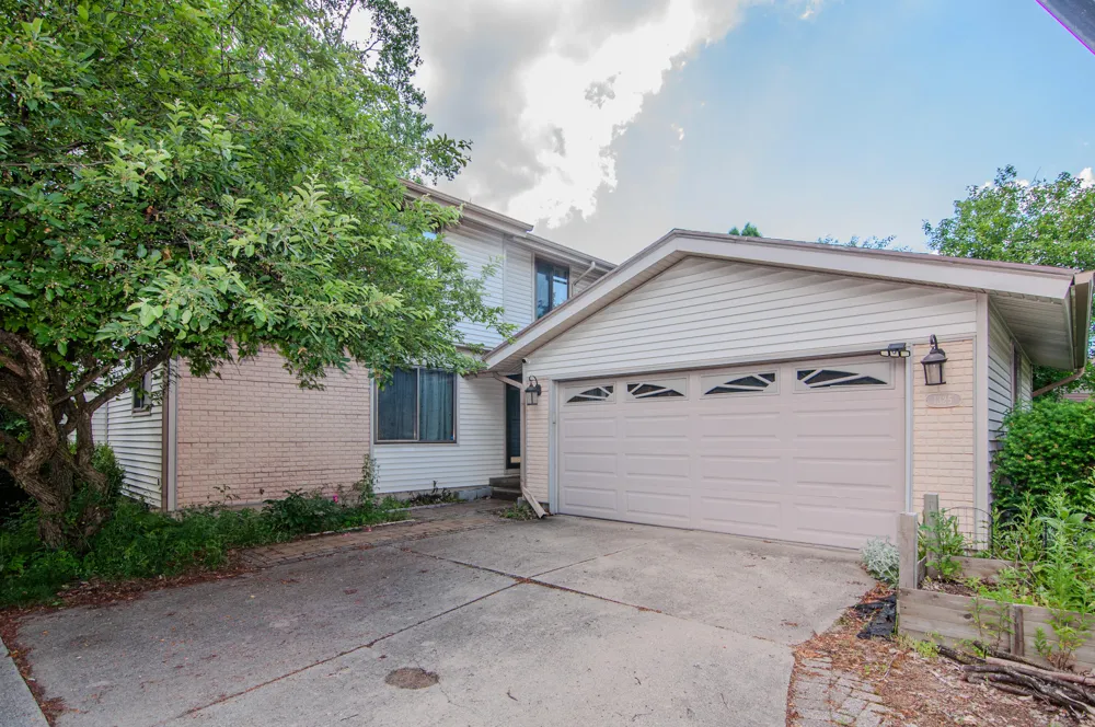 1325 Chartwell Carriage Way S East Lansing City, MI 48823