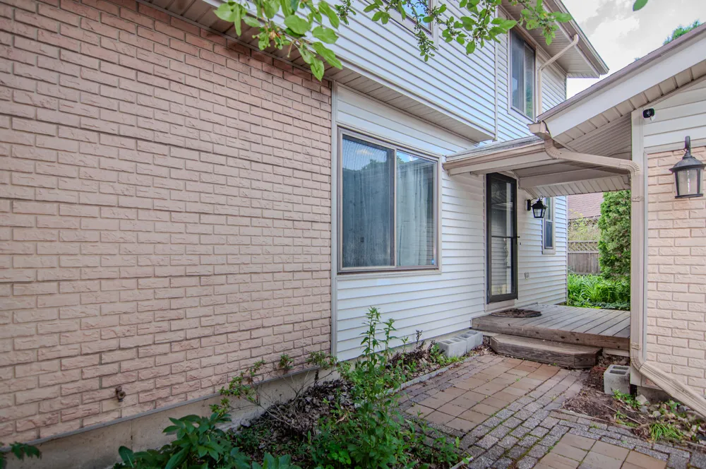 1325 Chartwell Carriage Way S East Lansing City, MI 48823