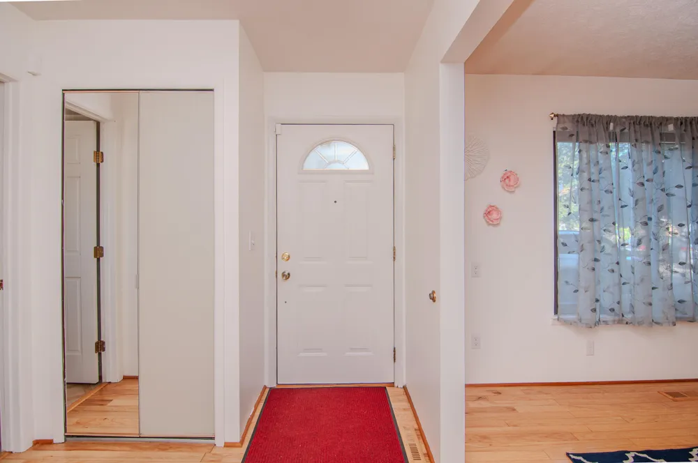 1325 Chartwell Carriage Way S East Lansing City, MI 48823