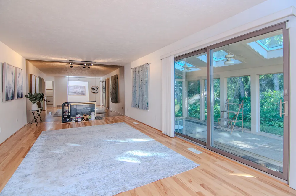 1325 Chartwell Carriage Way S East Lansing City, MI 48823