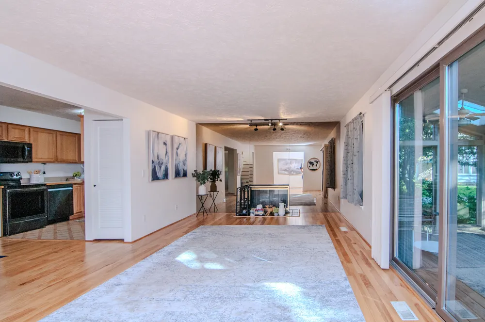 1325 Chartwell Carriage Way S East Lansing City, MI 48823