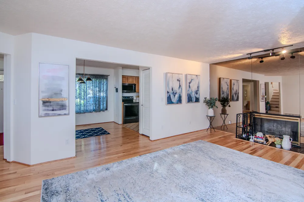 1325 Chartwell Carriage Way S East Lansing City, MI 48823