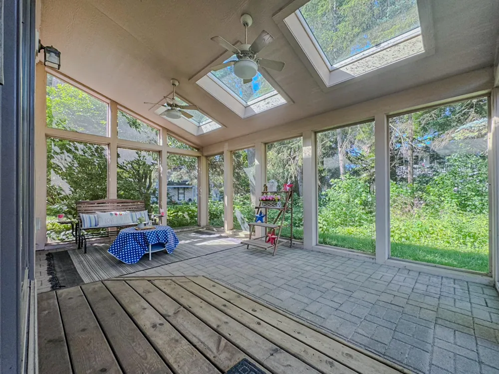 1325 Chartwell Carriage Way S East Lansing City, MI 48823