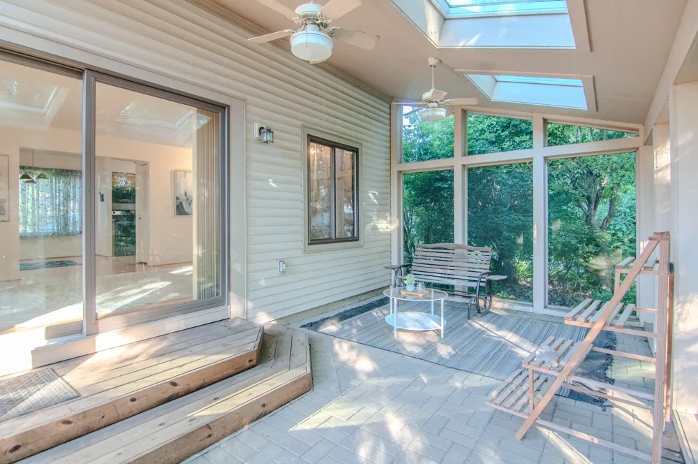 1325 Chartwell Carriage Way S East Lansing City, MI 48823