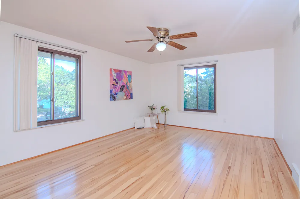1325 Chartwell Carriage Way S East Lansing City, MI 48823